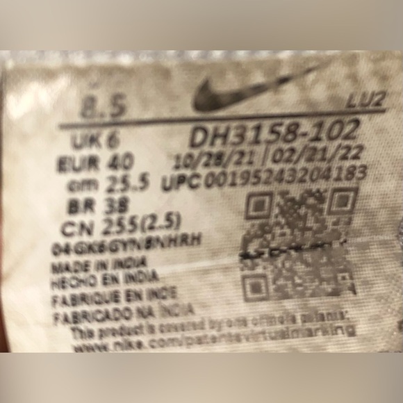 White air forces with a pink swoosh - Picture 3 of 3